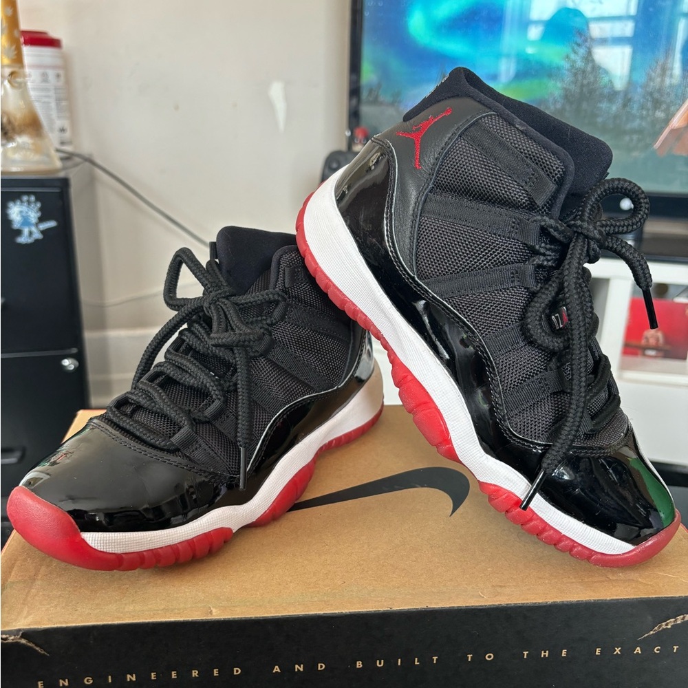Jordan 11 retro bred